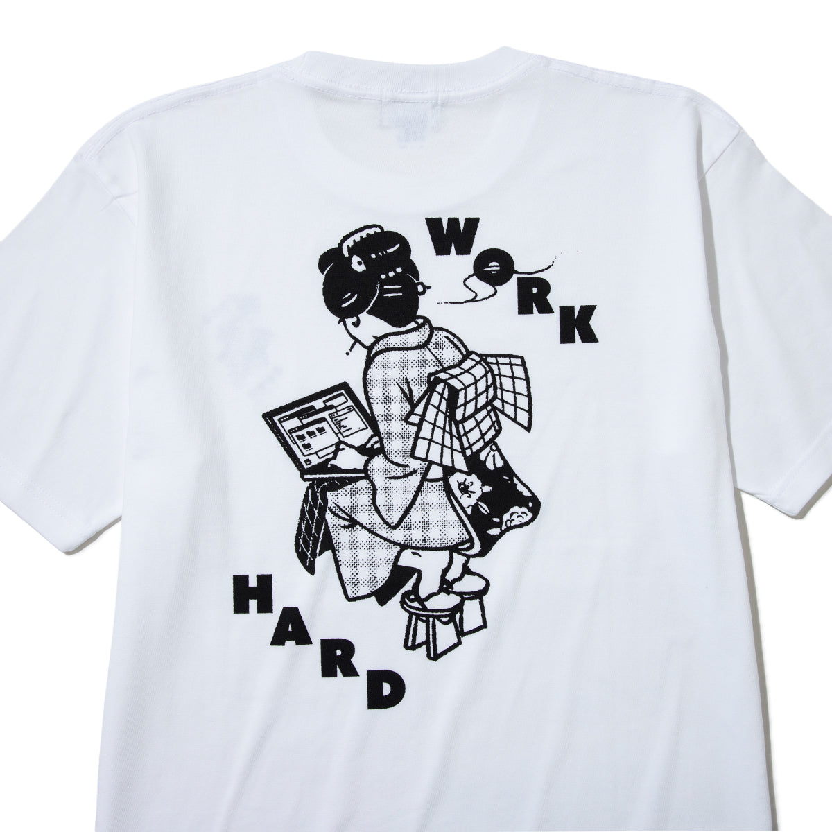 坩堝 WORKHARD/必殺仕事人 S/S T-SHIRTS (RUTSUBO×YU SUDA ) RUTSUBO ワークハード/必殺仕事人 S/S Tシャツ (RUTSUBO×YU SUDA ) R26QS-SUDA-TS2【メンズ 半袖 グラフィック コットン素材 26SS】