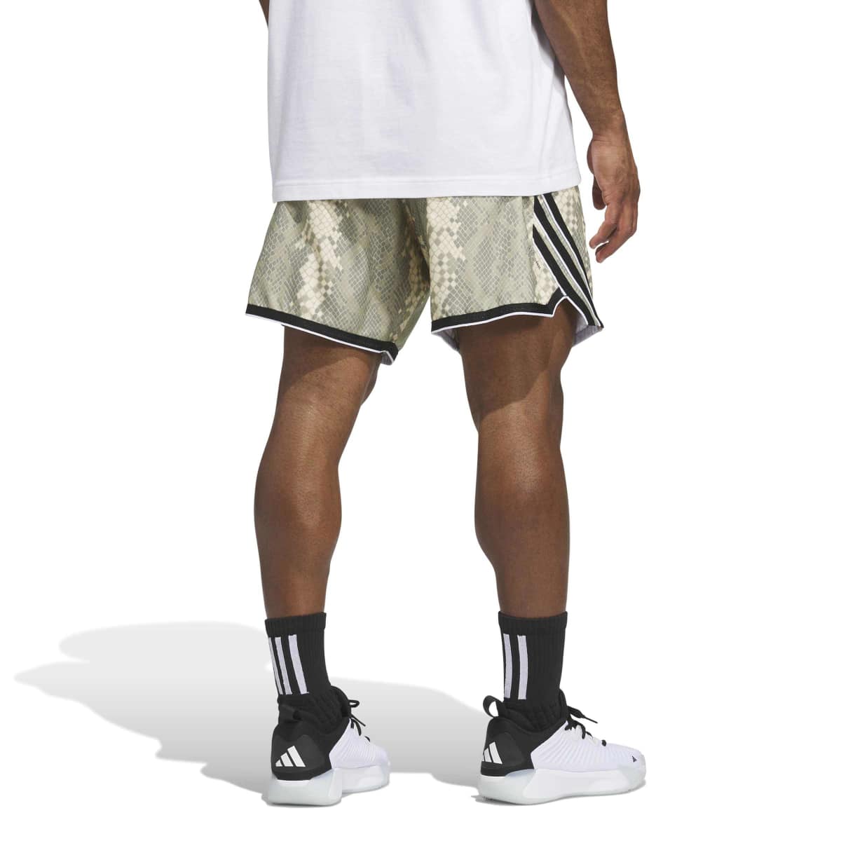 ADIDAS ADIDAS CRAZY LIGHT ALL-OVER ANIMAL PRINT SHORTS アディダス クレイジーライト 全面アニマル柄 ショーツ QU122【メンズ バスケットボールショーツ スポーツショーツ 吸汗速乾 通気性 26FW】