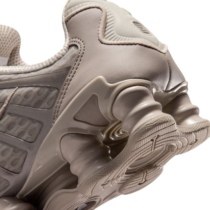 NIKE Shox TL ナイキ ウィメンズ ショックス TL AR3566-204【レディース スニーカー メッシュアッパー 反発性 耐久性 クッション性 26FW】