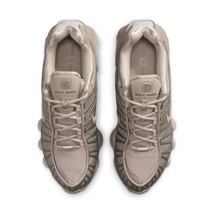 NIKE Shox TL ナイキ ウィメンズ ショックス TL AR3566-204【レディース スニーカー メッシュアッパー 反発性 耐久性 クッション性 26FW】