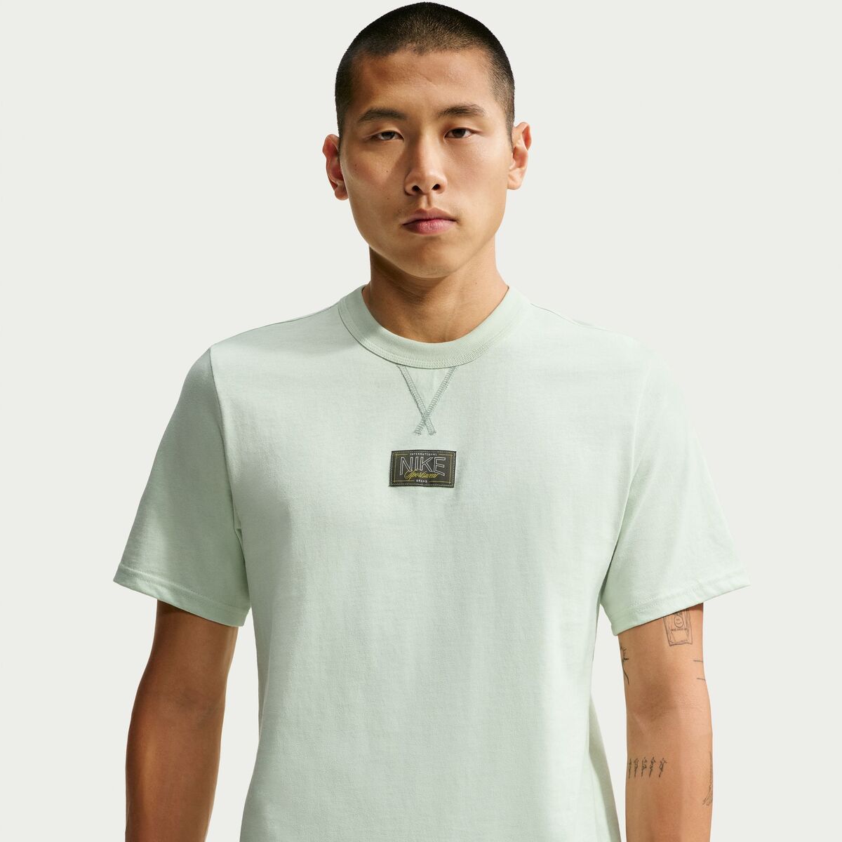 NIKE Sportswear Premium Essentials ナイキ スポーツウェア プレミアム エッセンシャルズ IH1350【メンズ 半袖Tシャツ スポーツウェア フィット 快適 26FW】