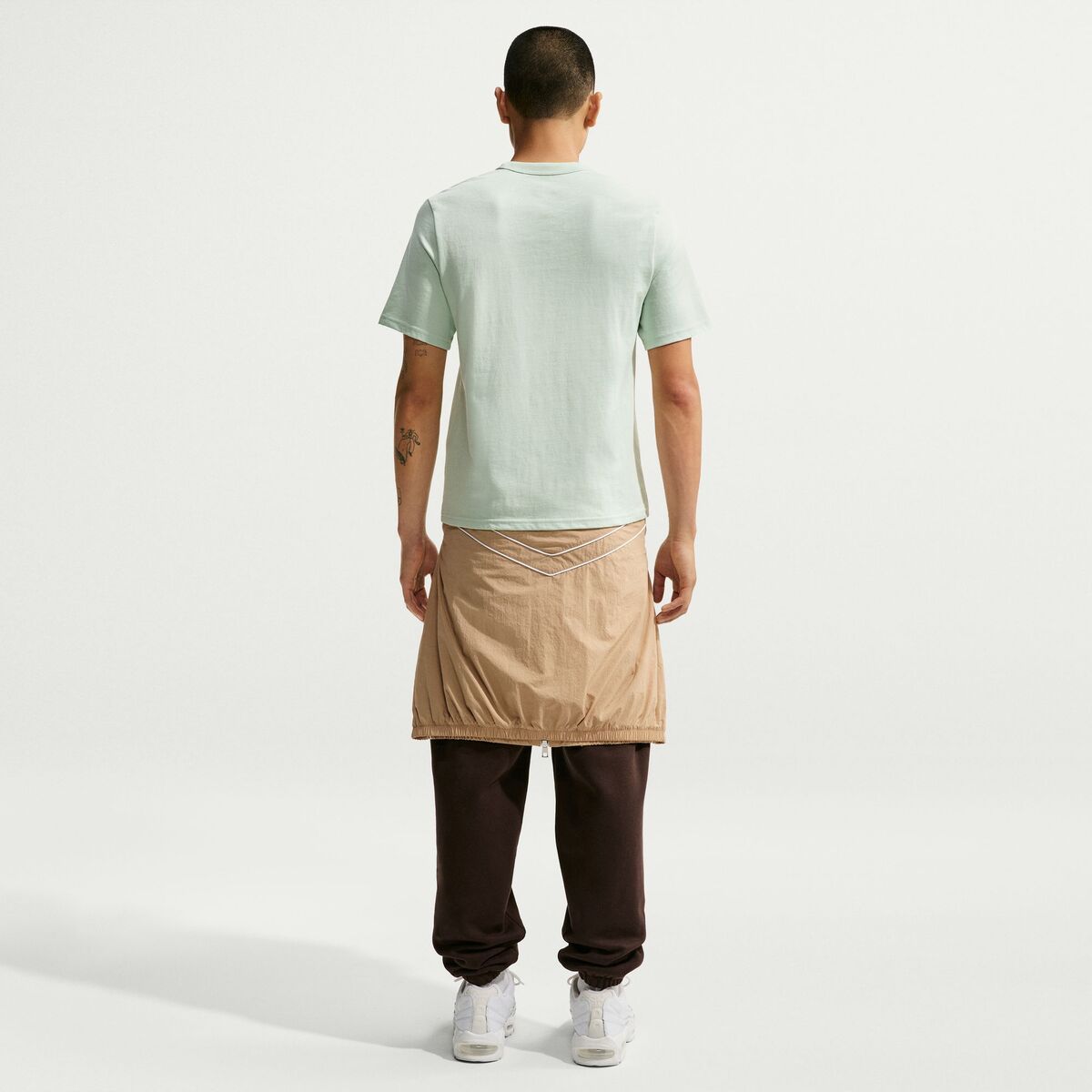NIKE Sportswear Premium Essentials ナイキ スポーツウェア プレミアム エッセンシャルズ IH1350【メンズ 半袖Tシャツ スポーツウェア フィット 快適 26FW】