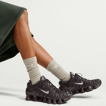 NIKE Shox TL ナイキ ショックス TL IH2559-201【レディース スニーカー クッション性 通気性 衝撃吸収 26FW】