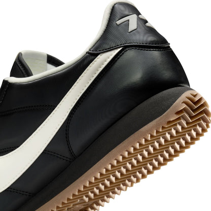 NIKE Cortez SE ナイキ コルテッツ SE IM4843-010【レディース スニーカー 合成皮革 軽量 クッション性 耐久性 履き心地 26FW】