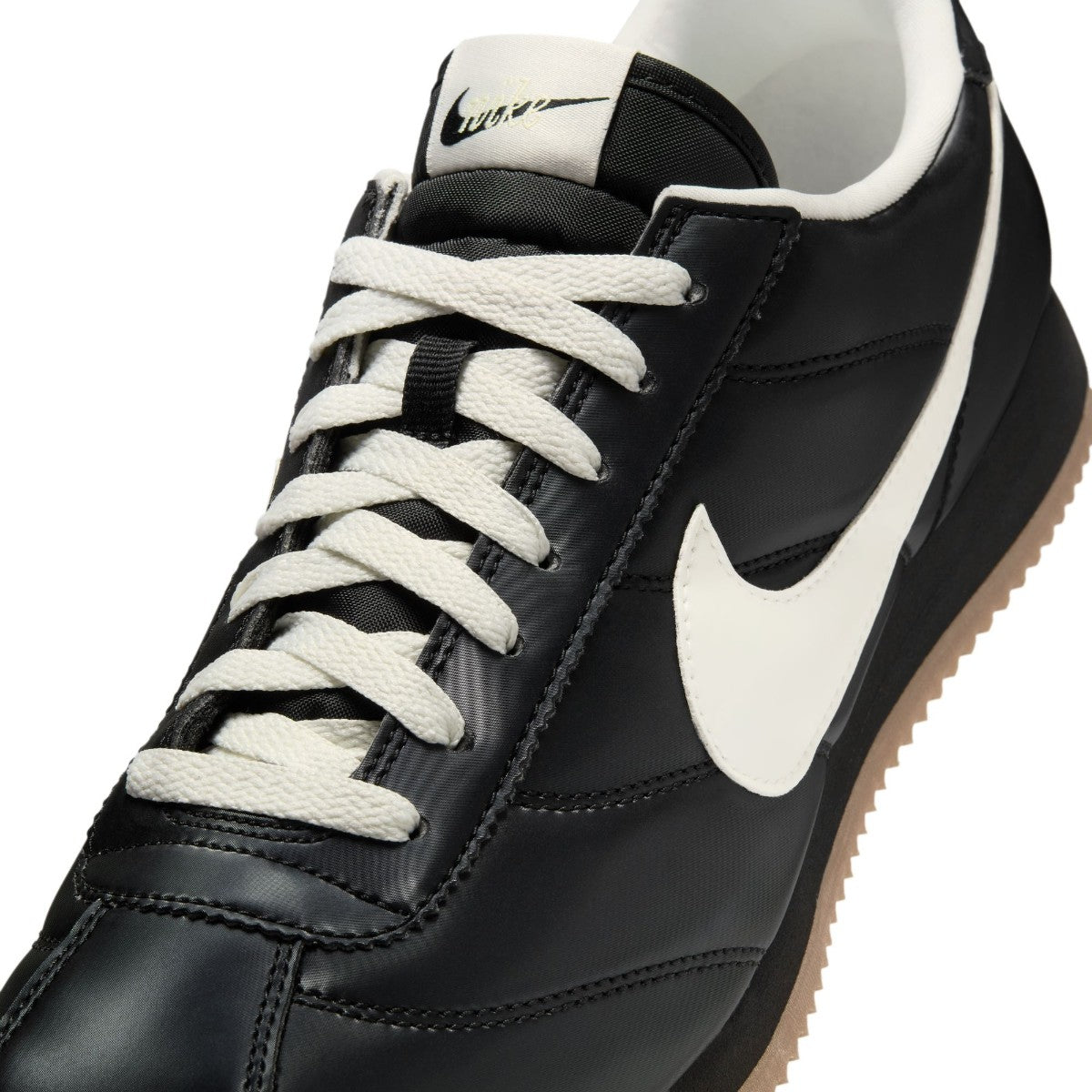 NIKE Cortez SE ナイキ コルテッツ SE IM4843-010【レディース スニーカー 合成皮革 軽量 クッション性 耐久性 履き心地 26FW】
