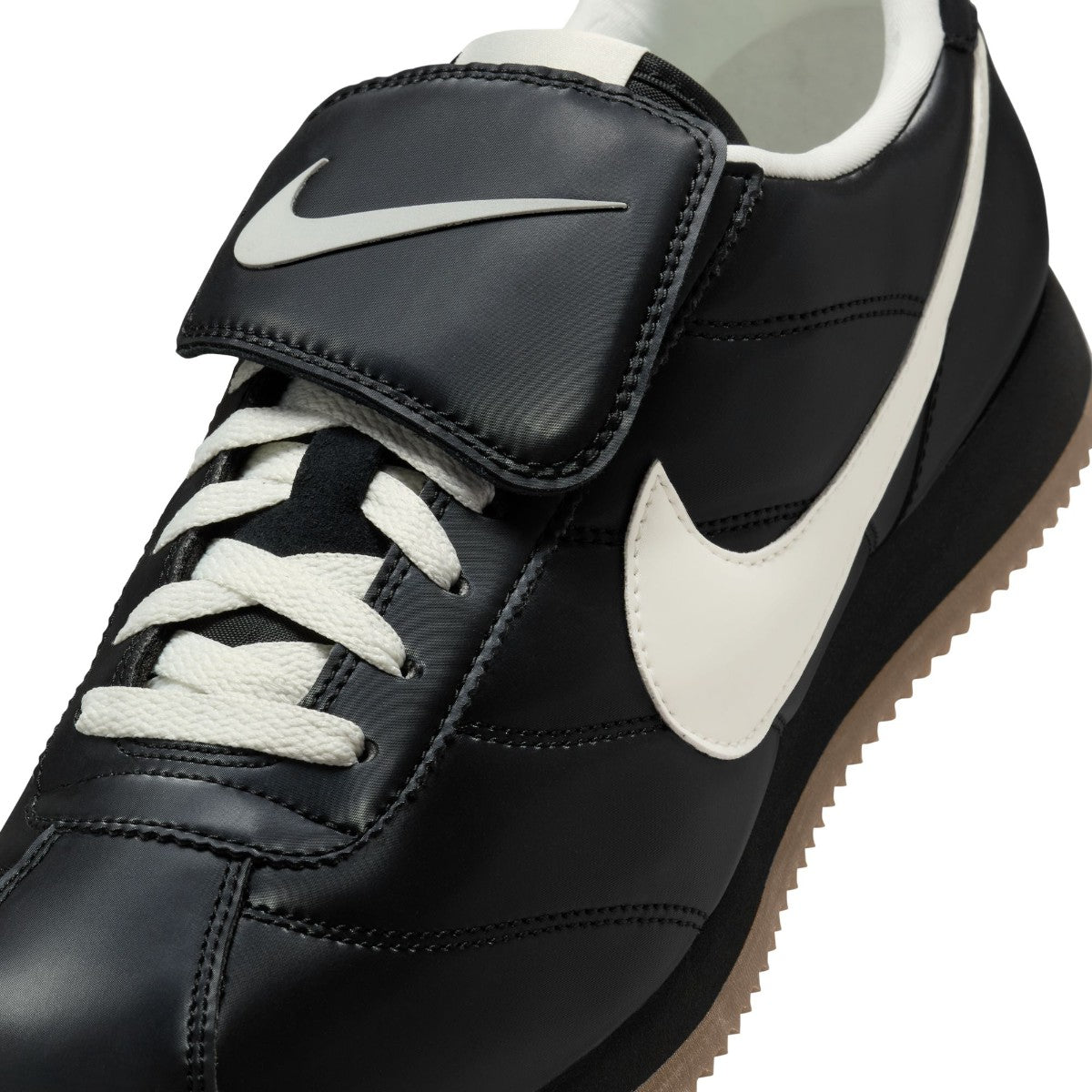 NIKE Cortez SE ナイキ コルテッツ SE IM4843-010【レディース スニーカー 合成皮革 軽量 クッション性 耐久性 履き心地 26FW】