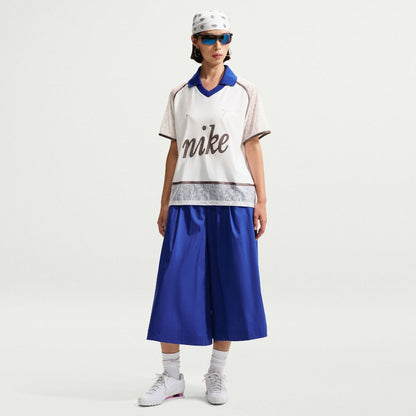 NIKE Women's Lace Polo Jersey Top ナイキ ウィメンズ レース ポロ ジャージー トップ IW1088【レディース スポーツスタイル レースデザイン ロゴデザイン ボクシーシルエット 26FW】