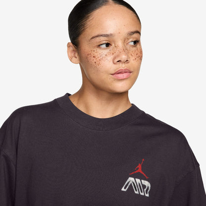 JORDAN BRAND Flight Graphic T-Shirt ジョーダンブランド ウィメンズ グラフィック Tシャツ IM7133【レディース 半袖トップス カジュアルウェア コットン素材 ルーズフィット 26FW】