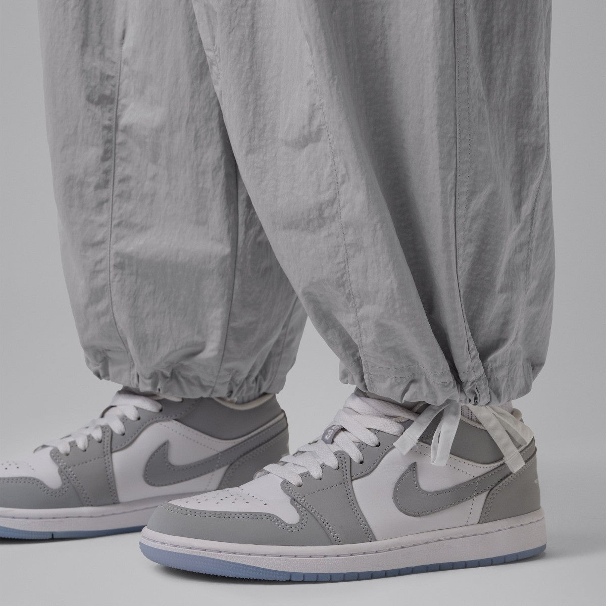 JORDAN BRAND Cropped Parachute Pants ジョーダンブランド クロップド パラシュートパンツ IW1306【レディース ナイロンパンツ デザイン性 26FW】