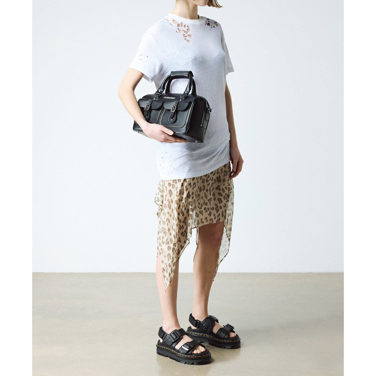 Dr. MARTENS ZEBZAG SANDAL 43398001 – Kinetics（キネティクス