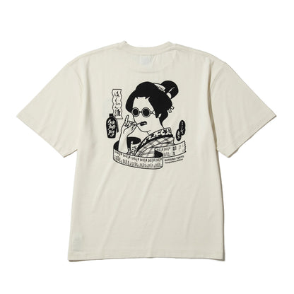 坩堝 BAR HOPPING S/S T-SHIRTS (RUTSUBO×YU SUDA ) RUTSUBO バー ホッピング ショートスリーブ Tシャツ R26SU-SUDA-TS1【メンズ グラフィックTシャツ バッグプリント 26SS】