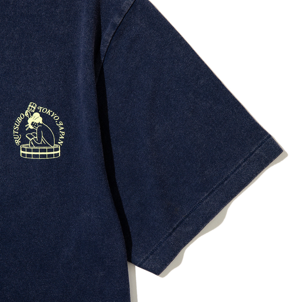 坩堝 NEWYORK LADY S/S T-SHIRTS (RUTSUBO×YU SUDA ) RUTSUBO ニューヨーク レディ ショートスリーブ Tシャツ R26SU-SUDA-TS2【メンズ グラフィックTシャツ バッグプリント 26SS】