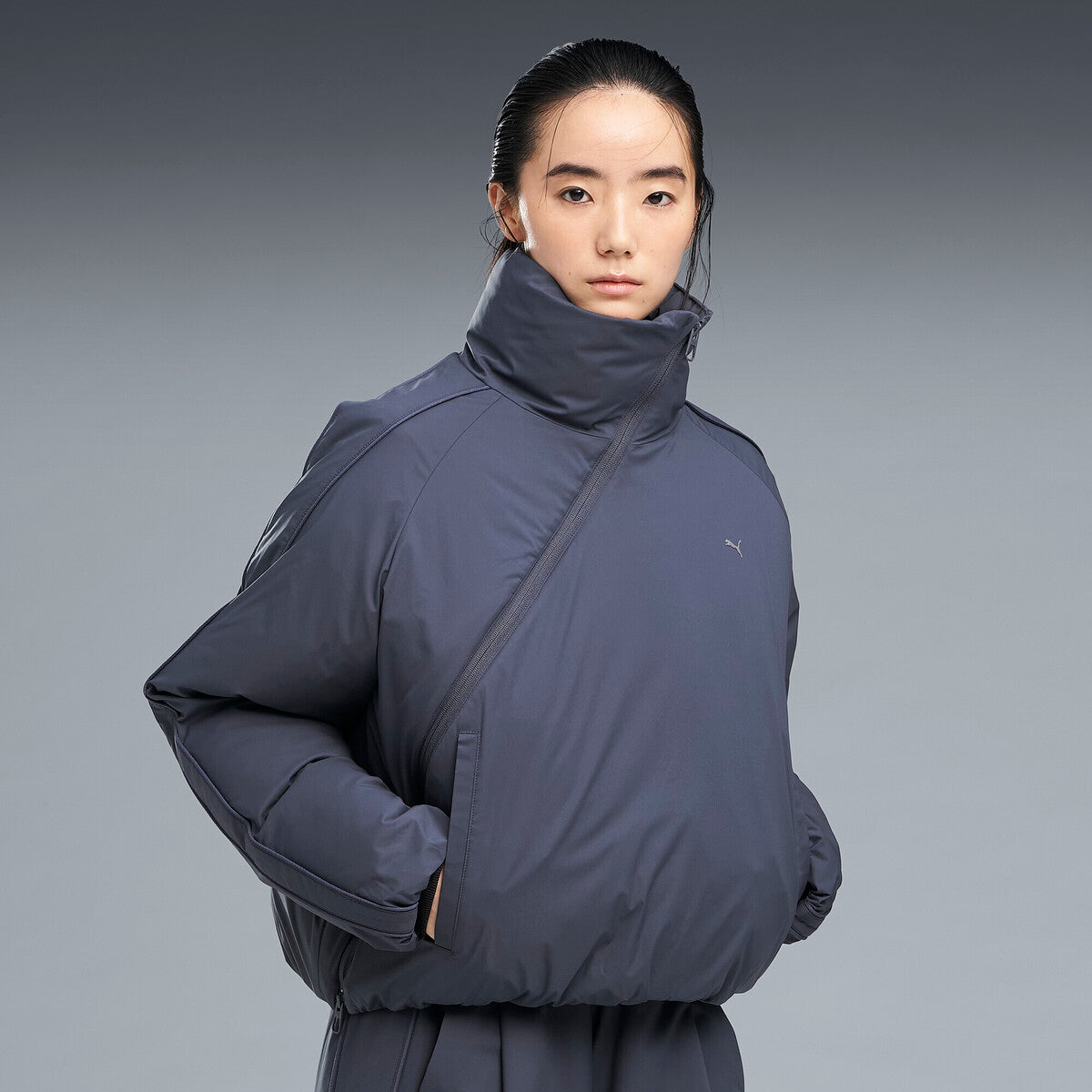 PUMA MATTE TAFFETA SHIN PADDED JACKET プーマ マット タフタ シン パデッド ジャケット 640338【レディース ダウンジャケット 機能性 防寒 デイリーユース オーバーサイズ 26FW】