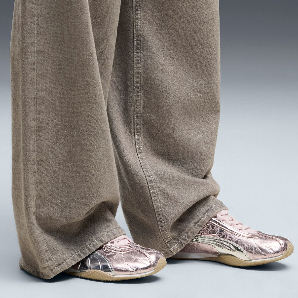 PUMA H-STREET LUSTRE プーマ Hストリート ラスター ウィメンズ 407043-02【レディース スニーカー ランニングシューズ メタリック 軽量 カジュアル 26FW】