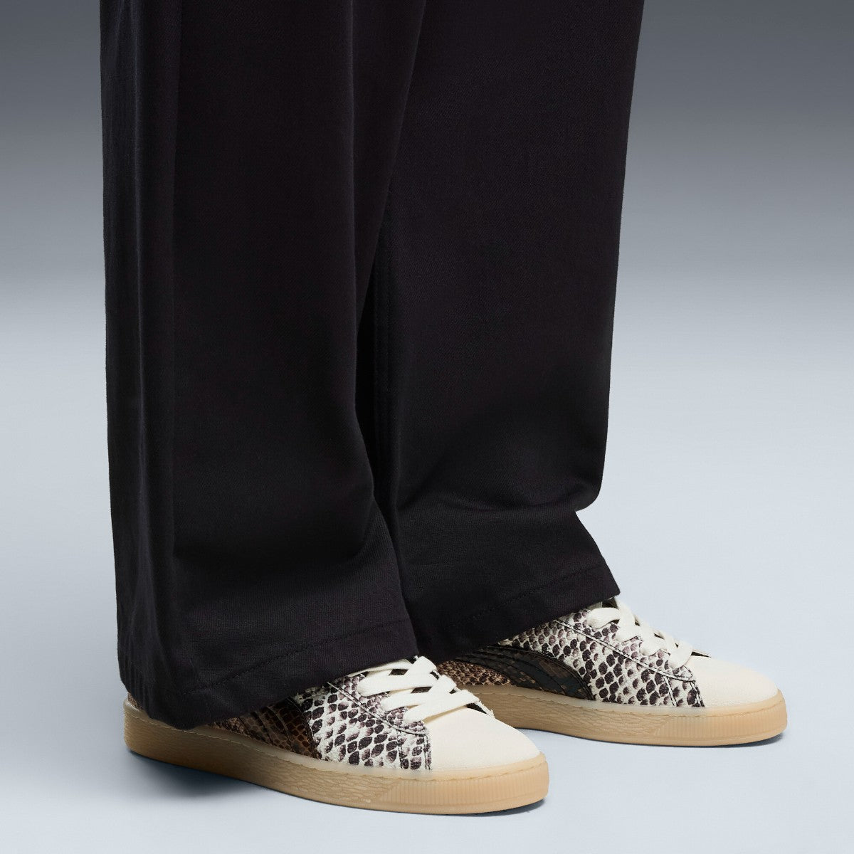 PUMA SUEDE SNAKE プーマ スウェード スネーク 408329-01【メンズ スニーカー レザースニーカー ローカットシューズ クラシックスニーカー 26FW】