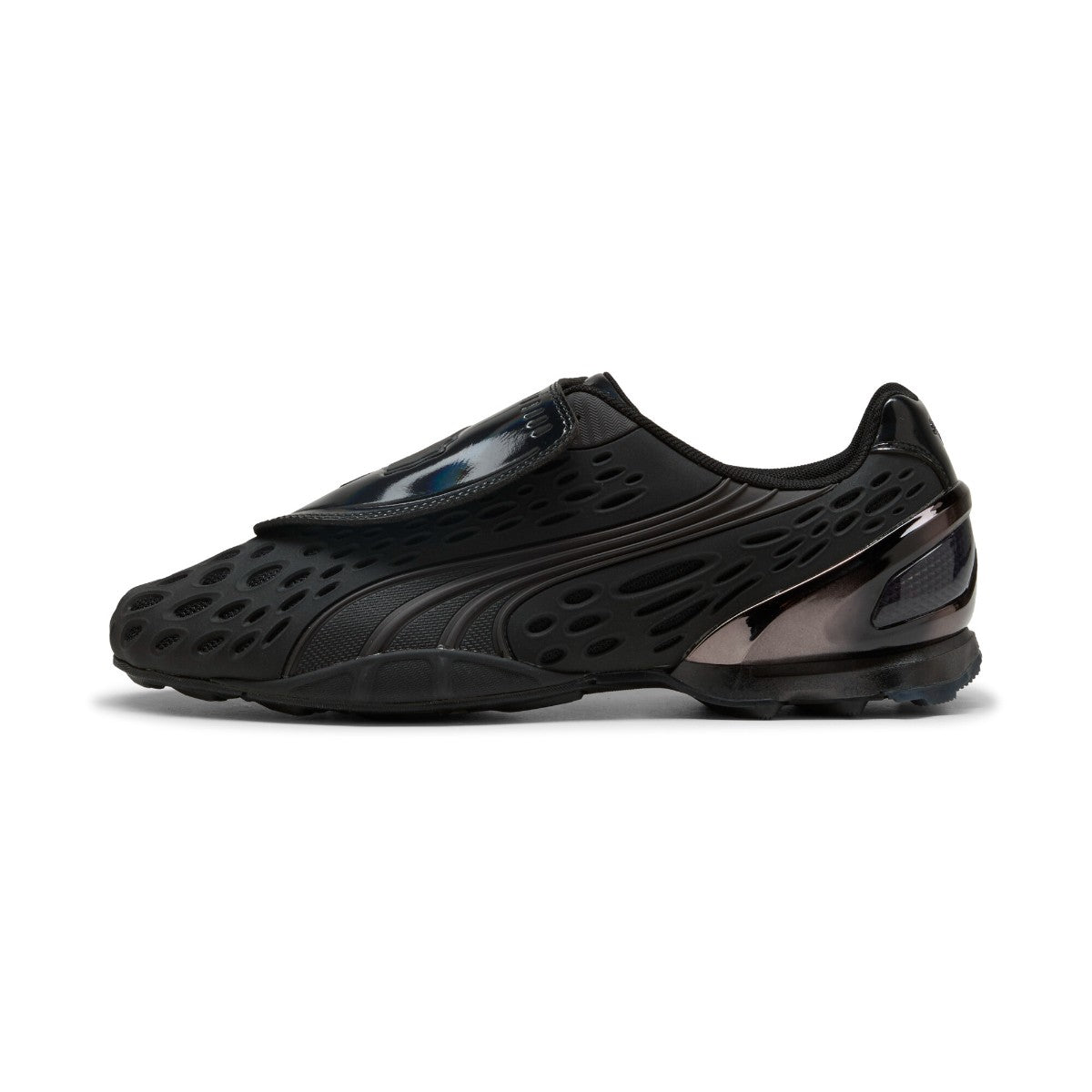 PUMA V-S1 CONTACT MOLD プーマ ブイエスワン コンタクト モールド 408991-01【メンズ ストリートシューズ サッカースタイル レースカバー パテント調アッパー 26FW】