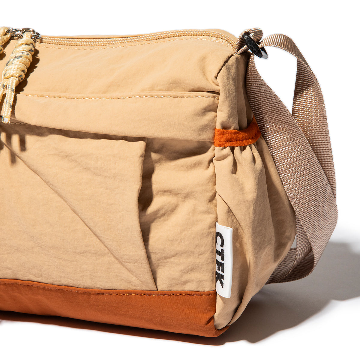 CONTROL FREAK Nylon Pocket Wide Shoulder コントロールフリーク ナイロンポケットワイドショルダー 255-120504【レディース 撥水 ナイロン素材 26FW】
