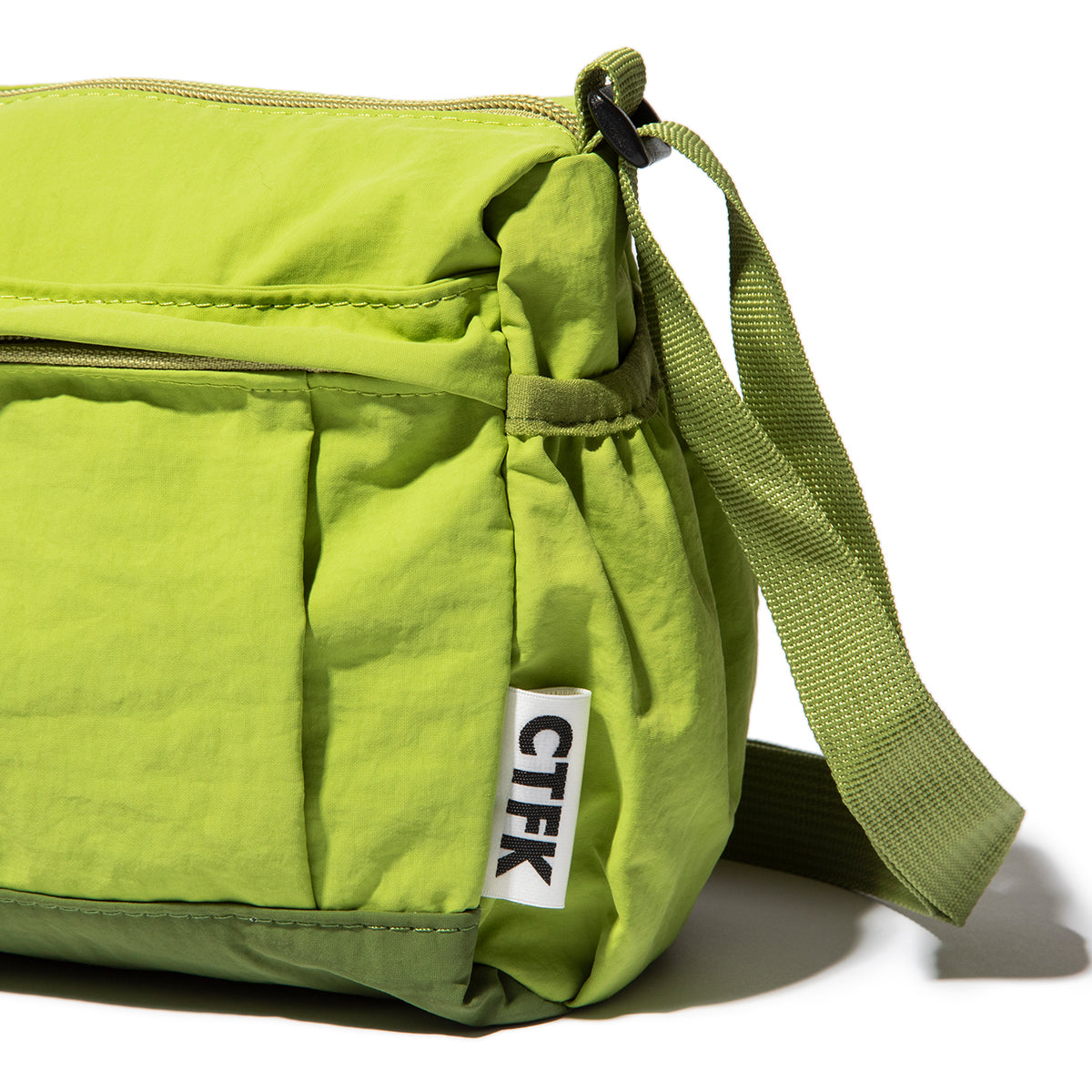 CONTROL FREAK Nylon Pocket Wide Shoulder コントロールフリーク ナイロンポケットワイドショルダー 255-120504【レディース 撥水 ナイロン素材 26FW】