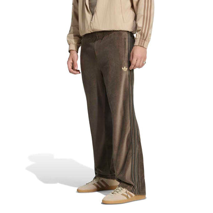adidas Originals FIREBIRD VELOUR TRACK PANTS アディダスオリジナルス ファイヤーバード ベロア トラックパンツ TO122-KE4165【メンズ ベロアパンツ トラックパンツ カジュアル スポーティ デイリーユース 26FW】