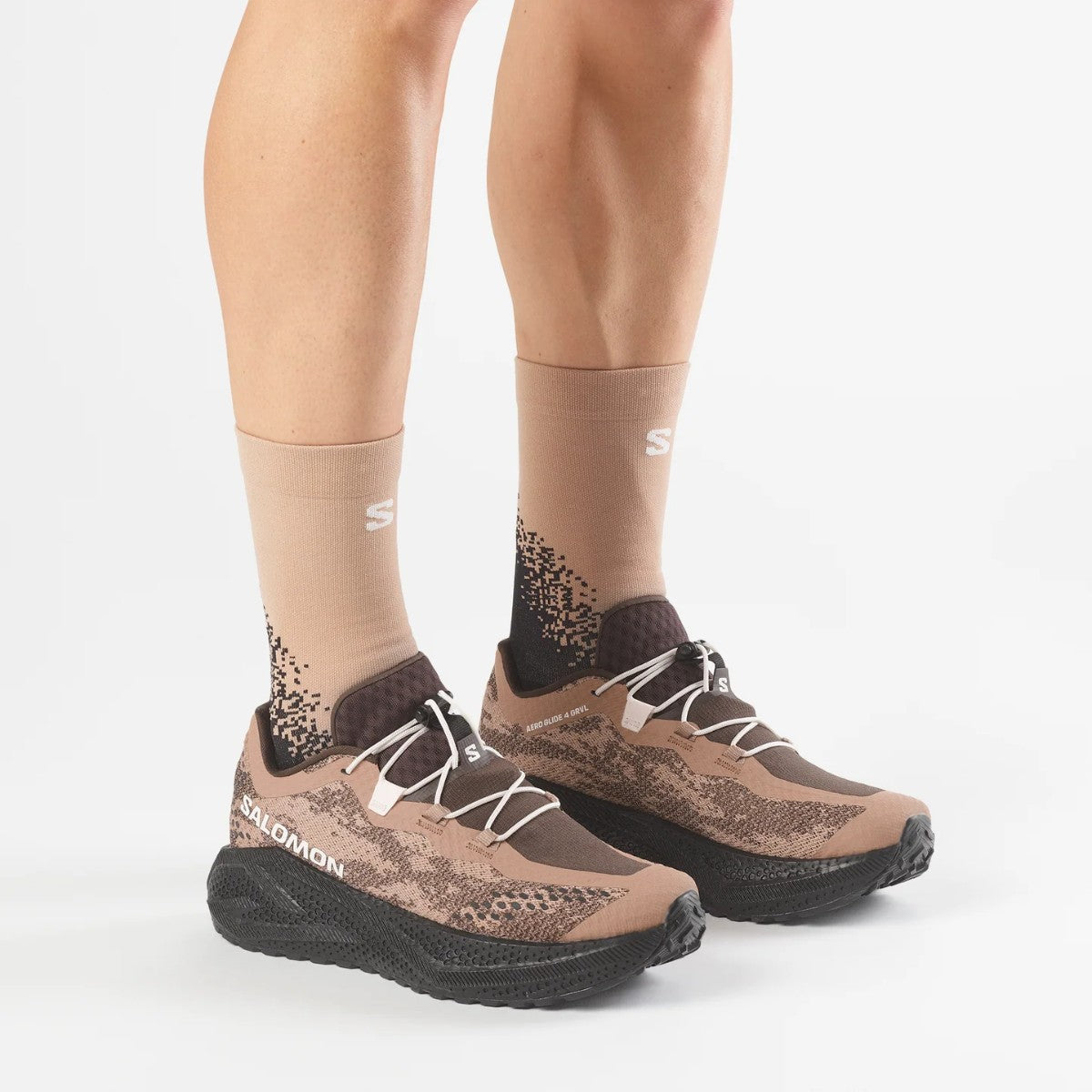 SALOMON AERO GLIDE 4 GRVL サロモン エアロ グライド 4 グラベル L49227500【メンズ スニーカー ランニングシューズ 軽量 クッション性 通気性 26FW】