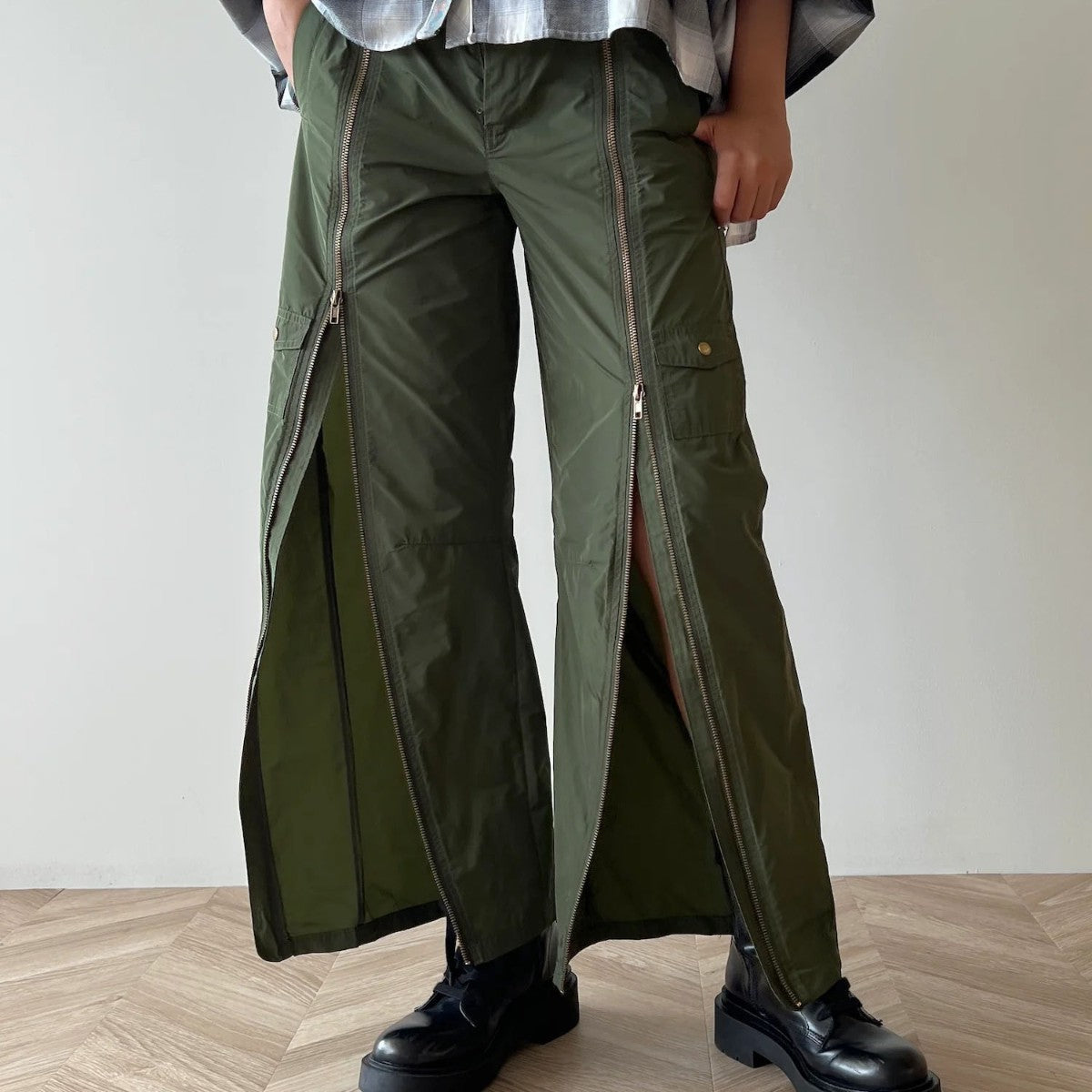 anna sui nyc Front Zip Barrel Pants アナスイ エヌワイシー フロントZIP バレルパンツ 16230449【レディース バレルパンツ スリット ファスナーデザイン 調整可能  26FW】