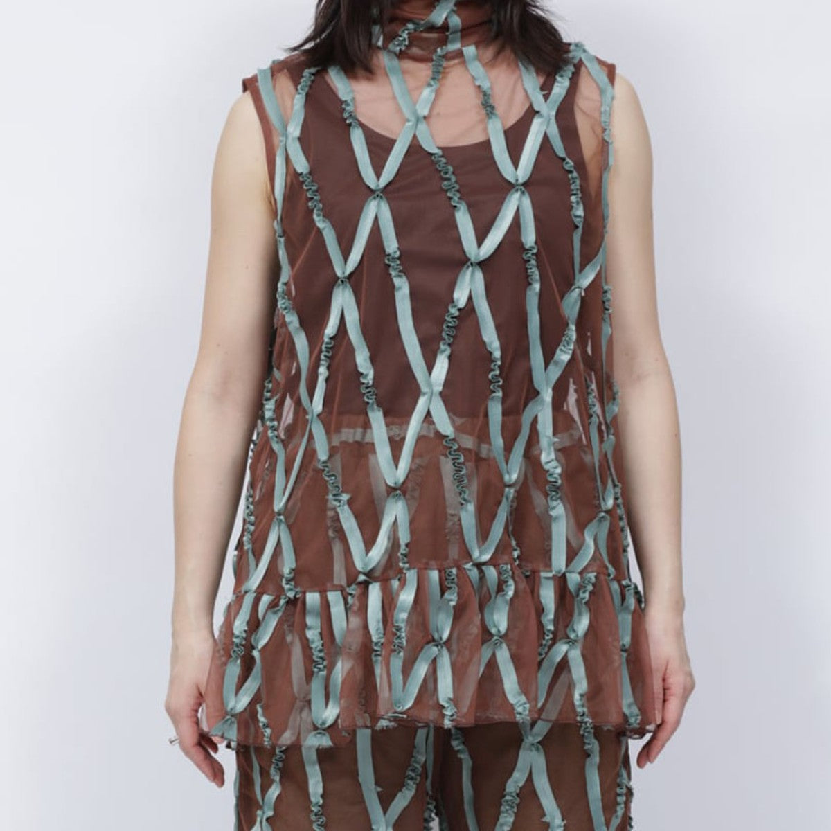 YuumiARIA TAPE TULLE SHIRT ユウミアリア テープチュールシャツ 262-AS009【レディース トップス テープ刺繍 レイヤード デザイン性 26FW】