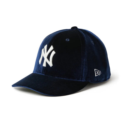 NEW ERA NEW YORK YANKEES VELVET PRE CURVED 59FIFTY ニューエラ ニューヨーク ヤンキース ベルベット プリカーブド 59FIFTY 15136903-108【メンズ キャップ 帽子 カーブドバイザー ベルベット 光沢 26FW】
