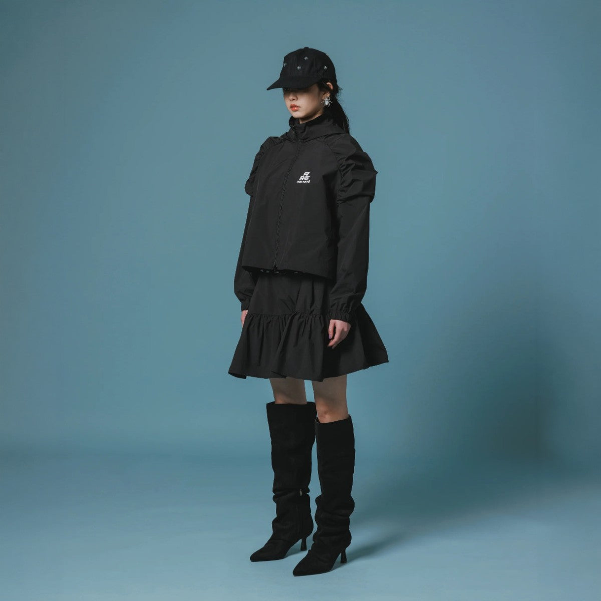 NON TOKYO 2WAY GATHER SHOULDER BLOUSON ノントーキョー 2WAY ギャザーショルダー ブルゾン NON-26A-0801【レディース アウター ライトシェル 2way 撥水加工 ロゴ 26FW】
