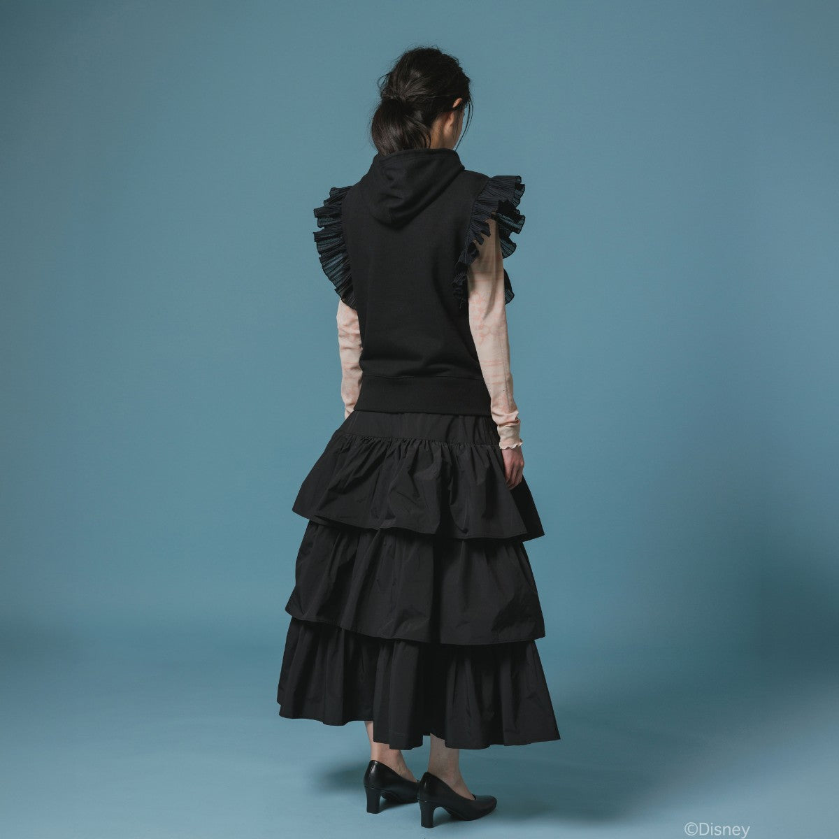 NON TOKYO FRILL SLEEVE HOODIE ノントーキョー フリル スリーブ フーディー NON-26A-SW8-009【レディース プルオーバーフーディー フリル付き グラフィック 前面プリント 26FW】