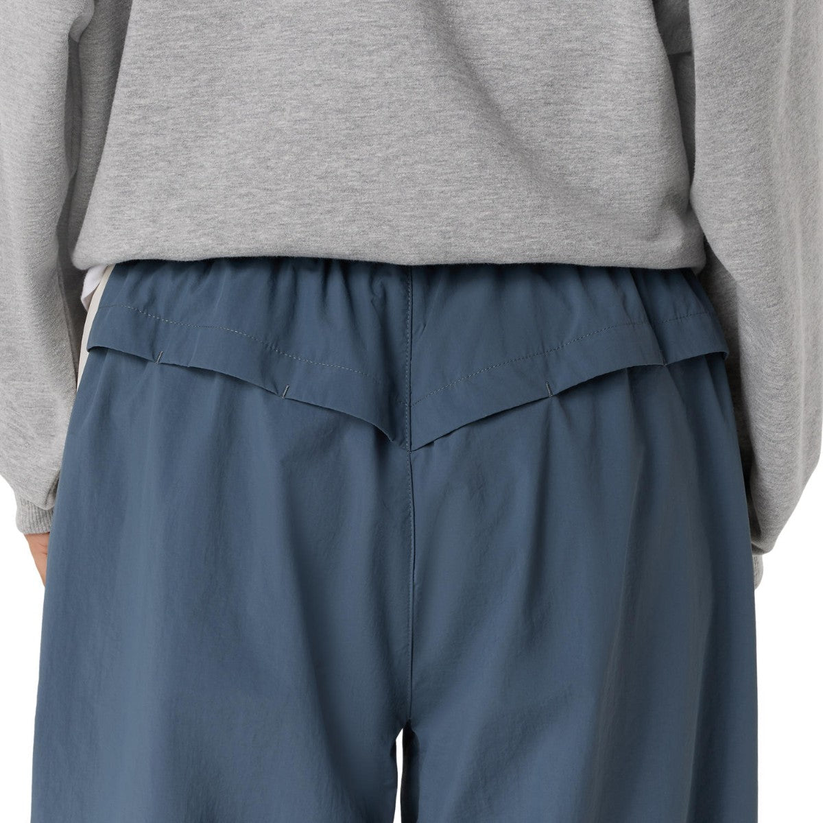 ASICS CLASSIC WOVEN TRACK PANT アシックス クラシック ウーブン トラックパンツ 2203A394【メンズ ナイロントラックパンツ ルーズフィット はっ水加工 ドローコード 26FW】