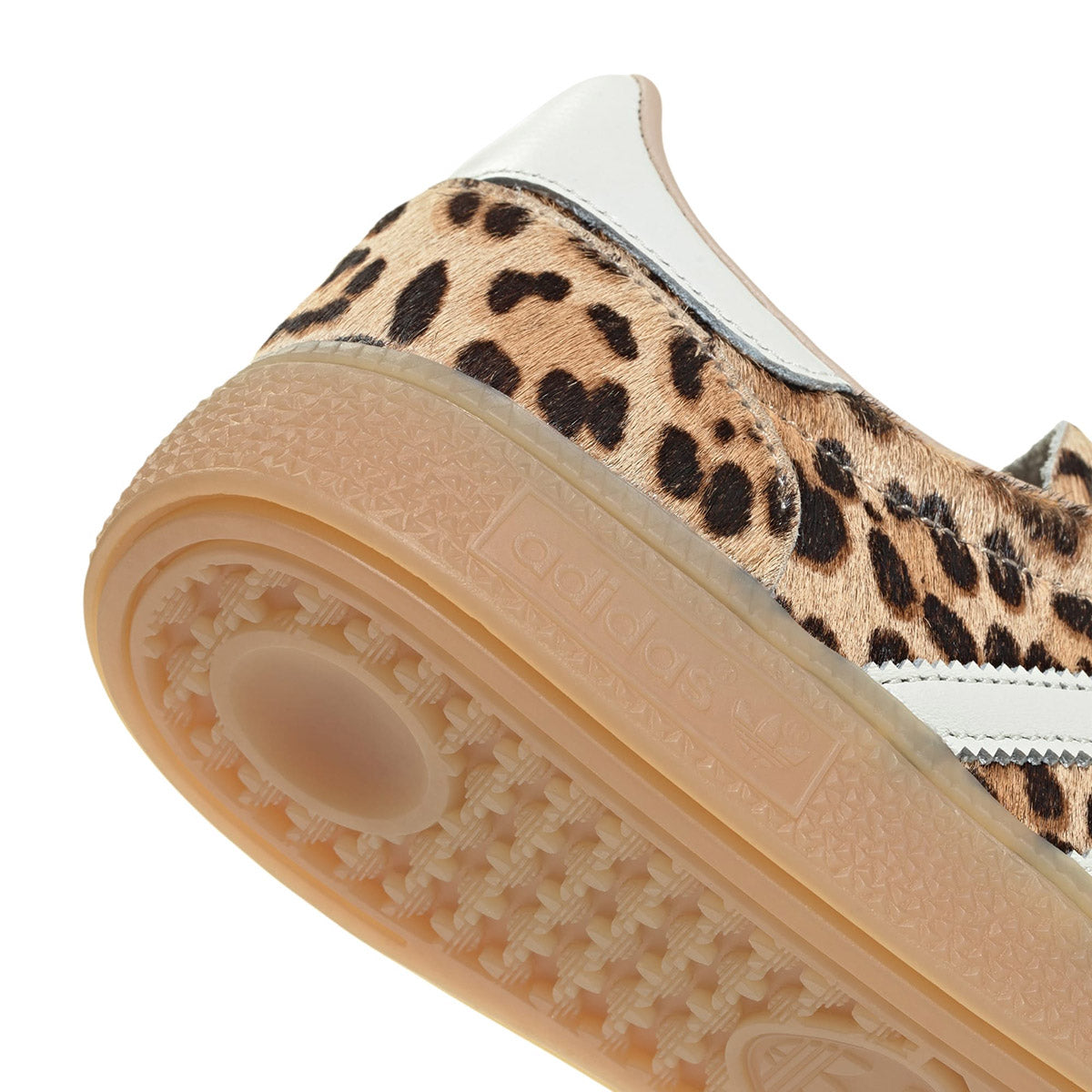 adidas Originals LEOPARD PRINT HANDBALL SPEZIAL アディダスオリジナルス レオパードプリント ハンドボール スペツィアル KI6678【レディース スニーカー ローカット クラシックシューズ 耐久性 スエード 26FW】
