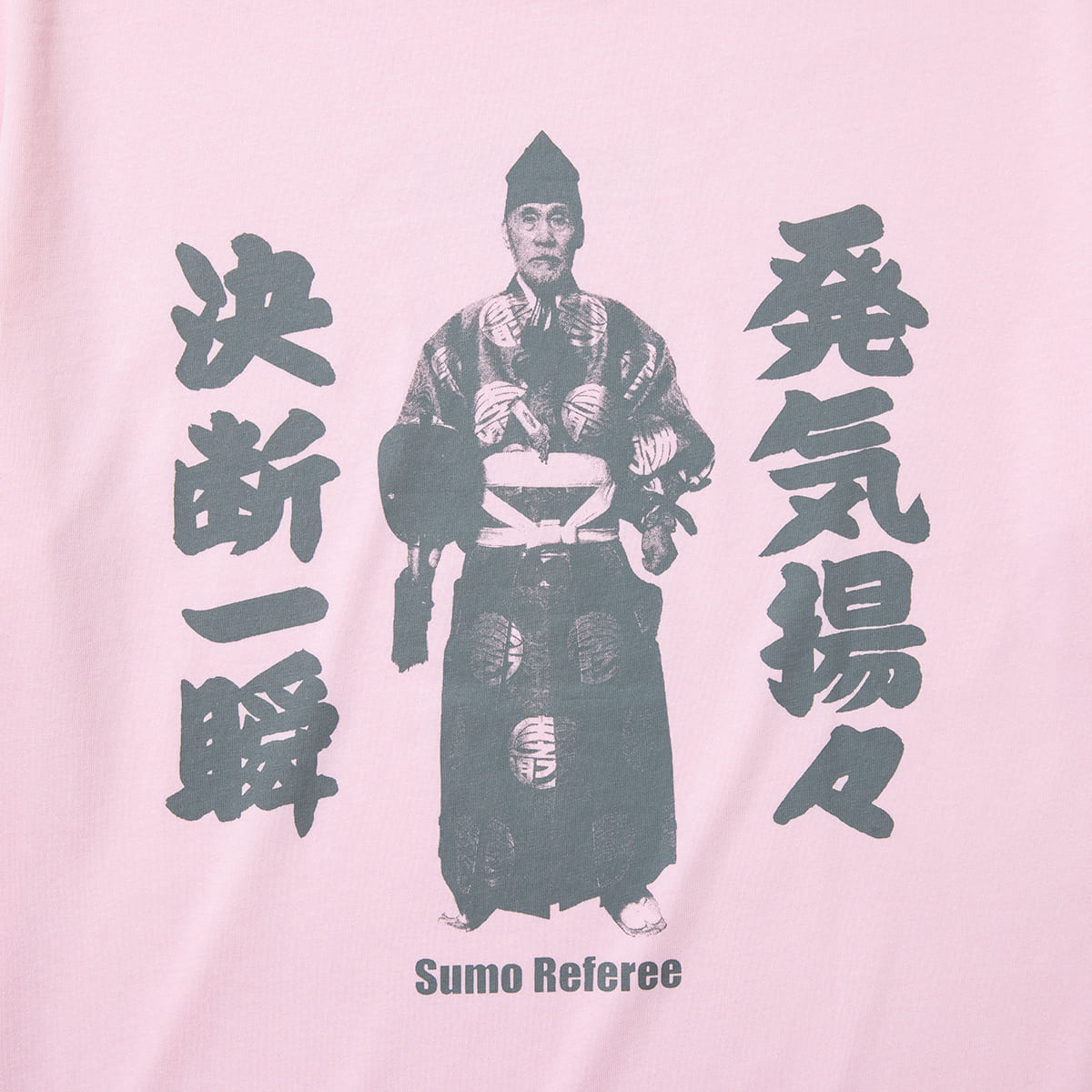 WAYP MUSIC 木村庄之助 決断一瞬 Tee ウェイプ ミュージック キムラショウノスケ ケツダンイッシュン ティー 2-20015【メンズ 半袖Tシャツ グラフィックデザイン 前面プリント コラボ商品 26FW】