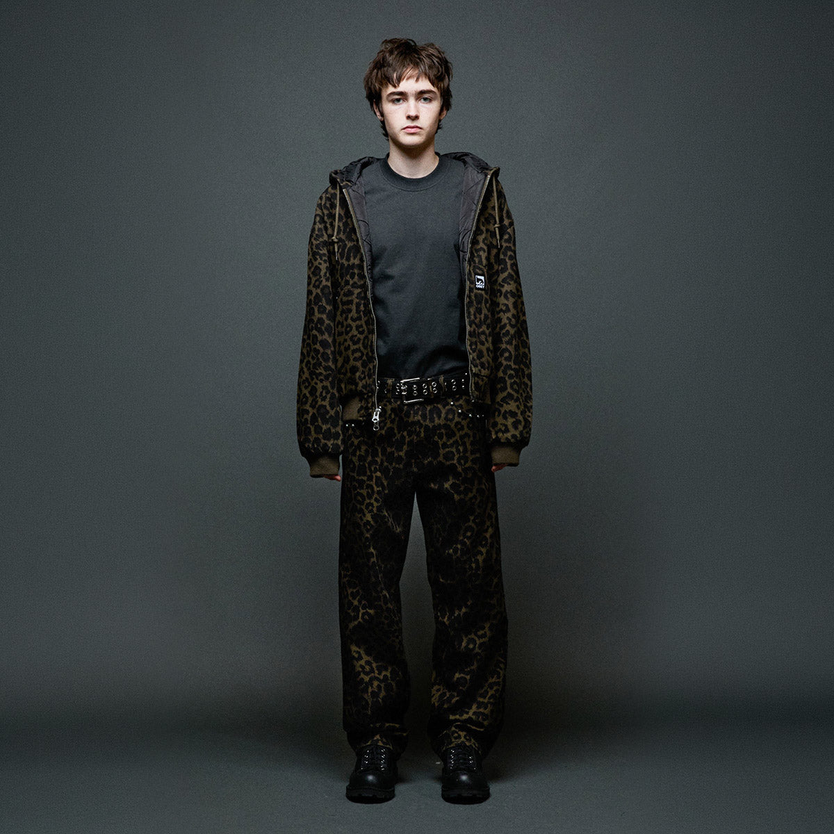 OBEY STUDDED BOXCAR STRAIGHT LEG DENIM オベイ スタッズド ボックスカー ストレートレッグ デニム 142010121【メンズ ボタンフライ 5ポケットデニム バックポケットラベル 26FW】