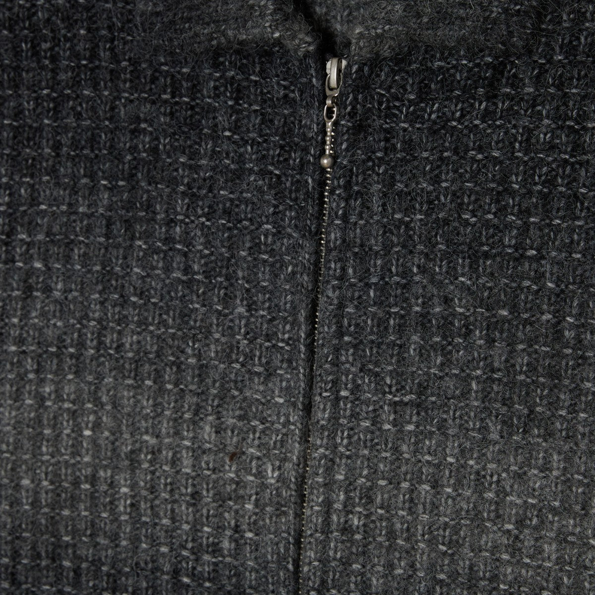 OBEY ANTON GRADIENT CARDIGAN オベイ アントン グラディエント カーディガン 151010054【メンズ カーディガン 羽織 メタルジップ仕様 レギュラーフィット 26FW】