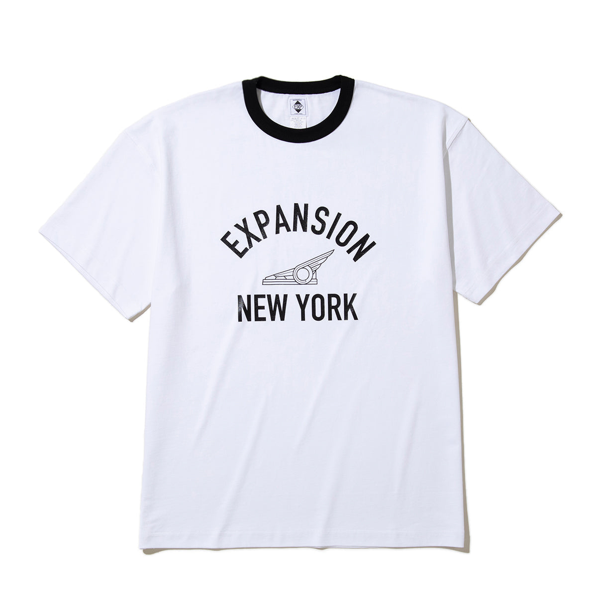 EXPANSION NEW YORK EMPIRE WING TEE エクスパンション ニューヨーク エンパイア ウィング ティー 001E【レディース グラフィックTシャツ ロゴTシャツ ウイングプリント アーチロゴ 26FW】