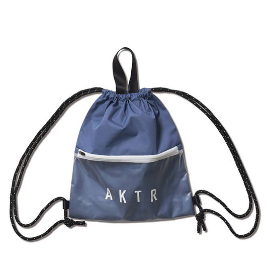 AKTR COMBINATION KNAPSACK アクター コンビネーション ナップサック 226-009022【メンズ ナップサック ポリエステル素材 軽量 高耐久 撥水ポケット 26FW】