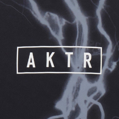 AKTR THUNDERBOLT AKTR LOGO SP TEE アクター サンダーボルト AKTRロゴ エスピー ティー 226-015005【メンズ 半袖 Tシャツ スポーツウェア 軽量 メッシュ 通気性 オリジナル生地 26FW】