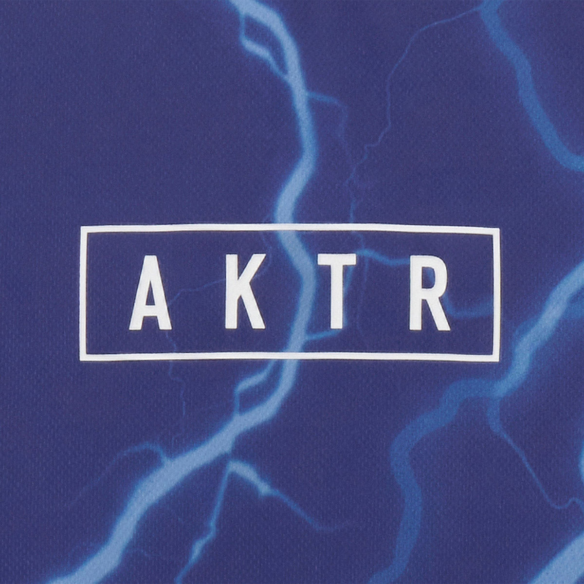 AKTR THUNDERBOLT AKTR LOGO SP TEE アクター サンダーボルト AKTRロゴ エスピー ティー 226-015005【メンズ 半袖 Tシャツ スポーツウェア 軽量 メッシュ 通気性 オリジナル生地 26FW】