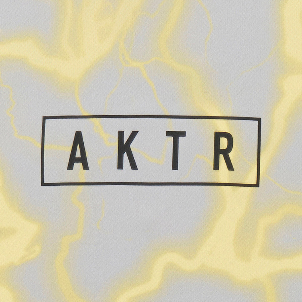 AKTR THUNDERBOLT AKTR LOGO SP TEE アクター サンダーボルト AKTRロゴ エスピー ティー 226-015005【メンズ 半袖 Tシャツ スポーツウェア 軽量 メッシュ 通気性 オリジナル生地 26FW】