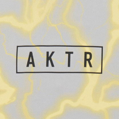 AKTR THUNDERBOLT AKTR LOGO SP TEE アクター サンダーボルト AKTRロゴ エスピー ティー 226-015005【メンズ 半袖 Tシャツ スポーツウェア 軽量 メッシュ 通気性 オリジナル生地 26FW】