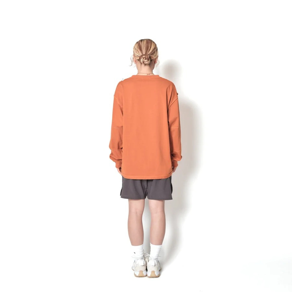 AKTR F.A. DIY CO L/S LOOSE TEE アクター F.A. ディーアイワイ シーオー ロングスリーブ ルーズティー 226-029005【メンズ ロンT カジュアル デイリーユース バスケットボール 天竺生地 26FW】