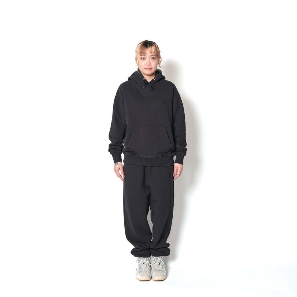 AKTR TRI-LINE AGED HOODIE アクター トライライン エイジド フーディー 226-035010【メンズ スウェットフーディー 裏毛 パーカー ヴィンテージ感 26FW】