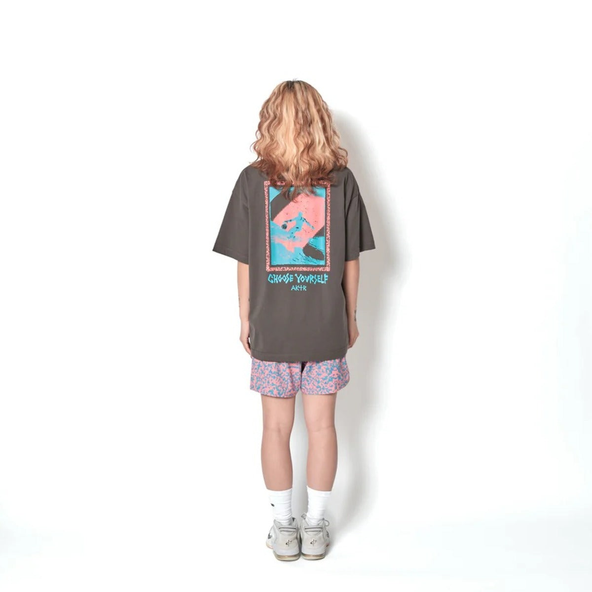 AKTR TIDELINE PHOTO T/C LOOSE TEE (CH) アクター タイドライン フォト T/C ルーズTシャツ 226-043005【メンズ 半袖 グラフィック ストリート デイリーユース 26FW】