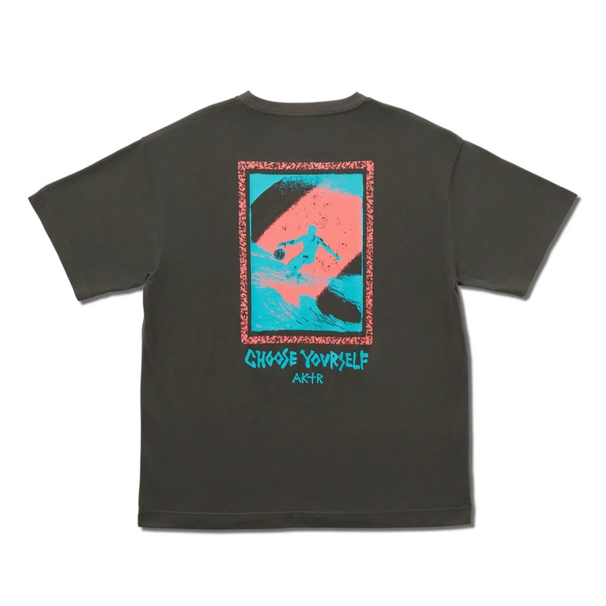 AKTR TIDELINE PHOTO T/C LOOSE TEE (CH) アクター タイドライン フォト T/C ルーズTシャツ 226-043005【メンズ 半袖 グラフィック ストリート デイリーユース 26FW】