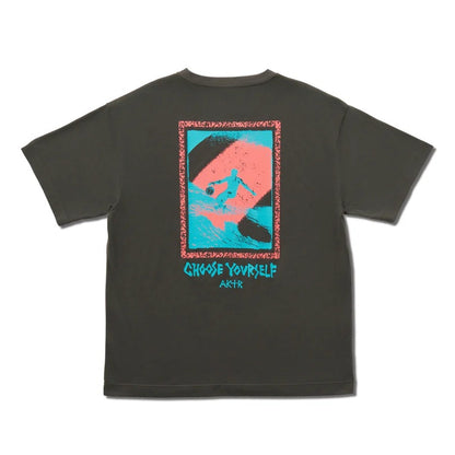AKTR TIDELINE PHOTO T/C LOOSE TEE (CH) アクター タイドライン フォト T/C ルーズTシャツ 226-043005【メンズ 半袖 グラフィック ストリート デイリーユース 26FW】