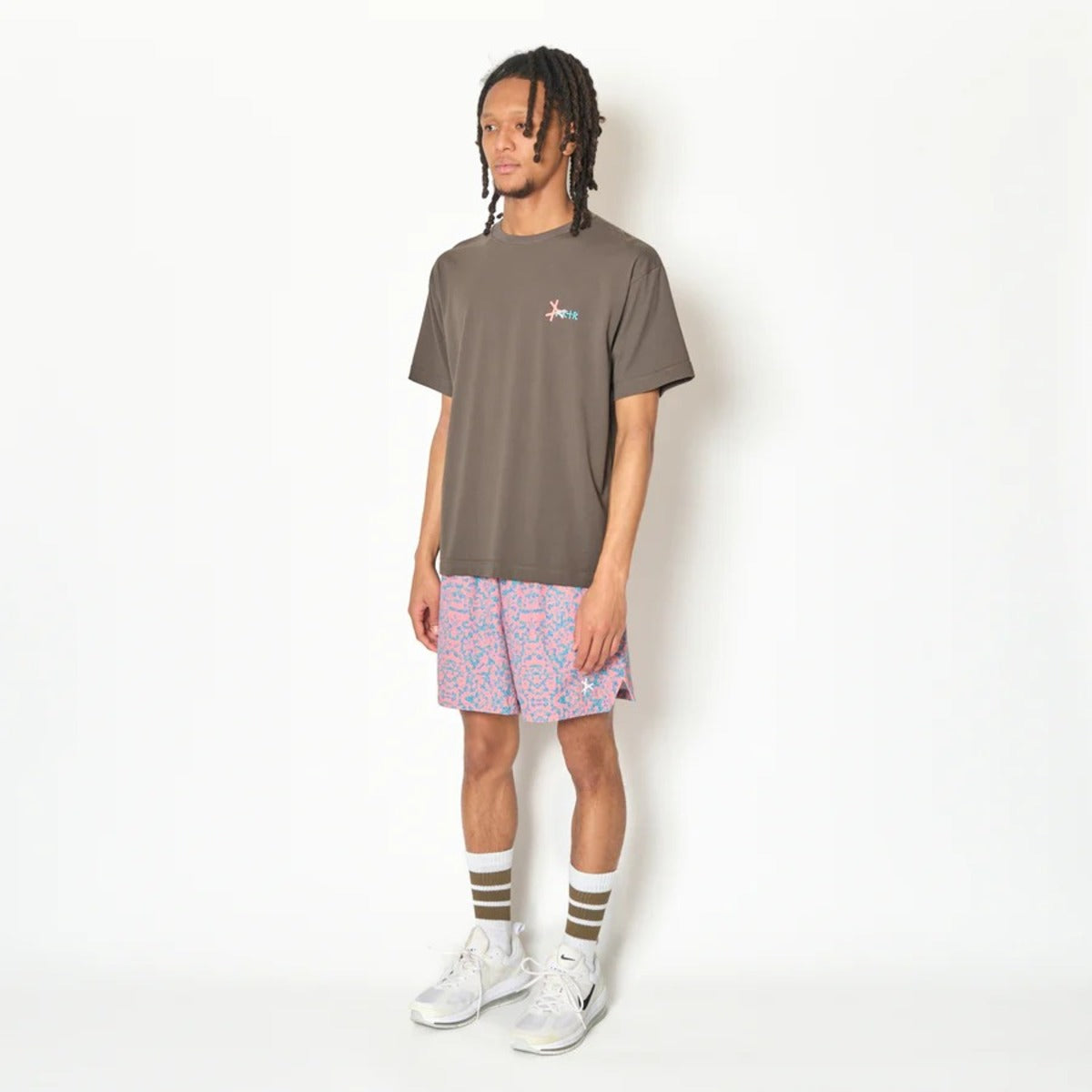 AKTR TIDELINE PHOTO T/C LOOSE TEE (CH) アクター タイドライン フォト T/C ルーズTシャツ 226-043005【メンズ 半袖 グラフィック ストリート デイリーユース 26FW】