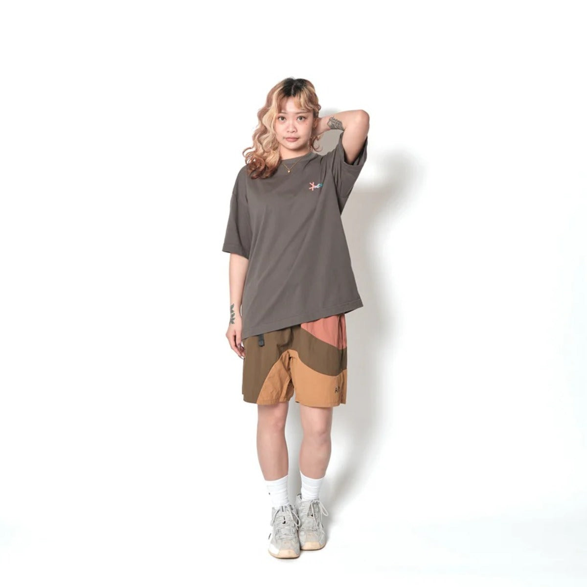 AKTR TIDELINE WAVE NYLON WIDE 5.5″ SHORTS (OL) アクター タイドライン ウェーブ ナイロン ワイド 5.5インチ ショーツ 226-046002【メンズ ショートパンツ 短パン ナイロンパンツ ワイドシルエット 26FW】