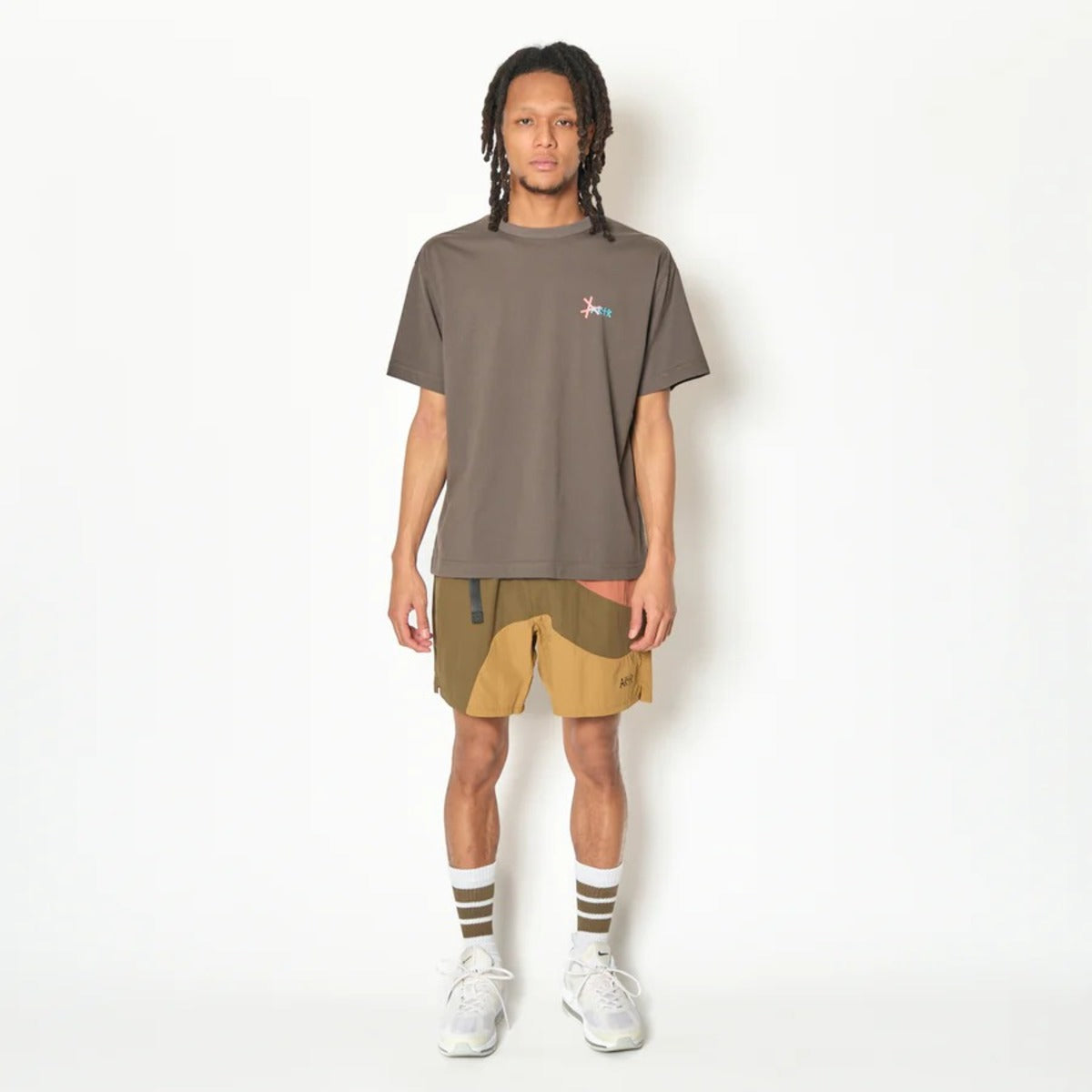 AKTR TIDELINE WAVE NYLON WIDE 5.5″ SHORTS (OL) アクター タイドライン ウェーブ ナイロン ワイド 5.5インチ ショーツ 226-046002【メンズ ショートパンツ 短パン ナイロンパンツ ワイドシルエット 26FW】
