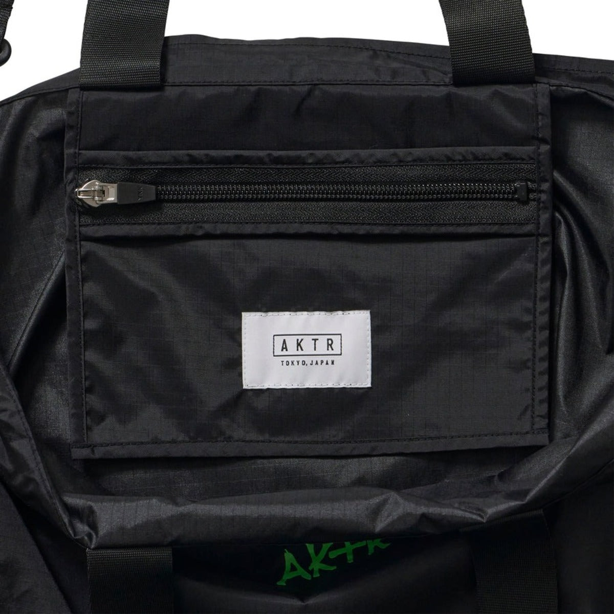 AKTR TIDELINE SHOULDER TOTE (BK) アクター タイドライン ショルダートート 226-047022【メンズ ショルダーバッグ トートバッグ 2WAY 軽量 26FW】