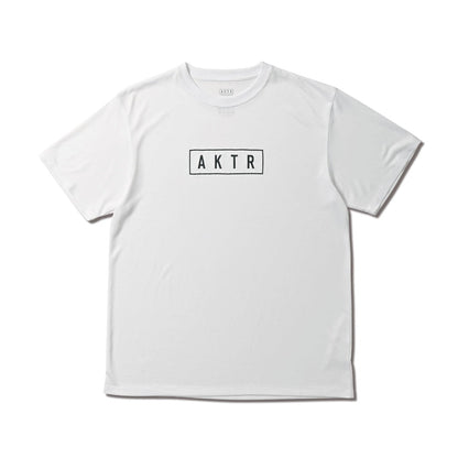 AKTR BASIC AKTR LOGO SPORTS TEE アクター ベーシック アクター ロゴ スポーツ ティー 524-009005【メンズ 半袖Tシャツ ベーシックデザイン ロゴプリント シンプルデザイン スポーツウェア 26FW】